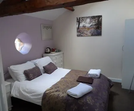 Thistledown House לינה וארוחת בוקר 4*