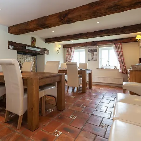 Alojamento de Acomodação e Pequeno-almoço Thistledown House 4*