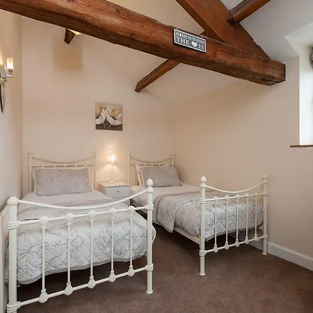 Thistledown House 4*